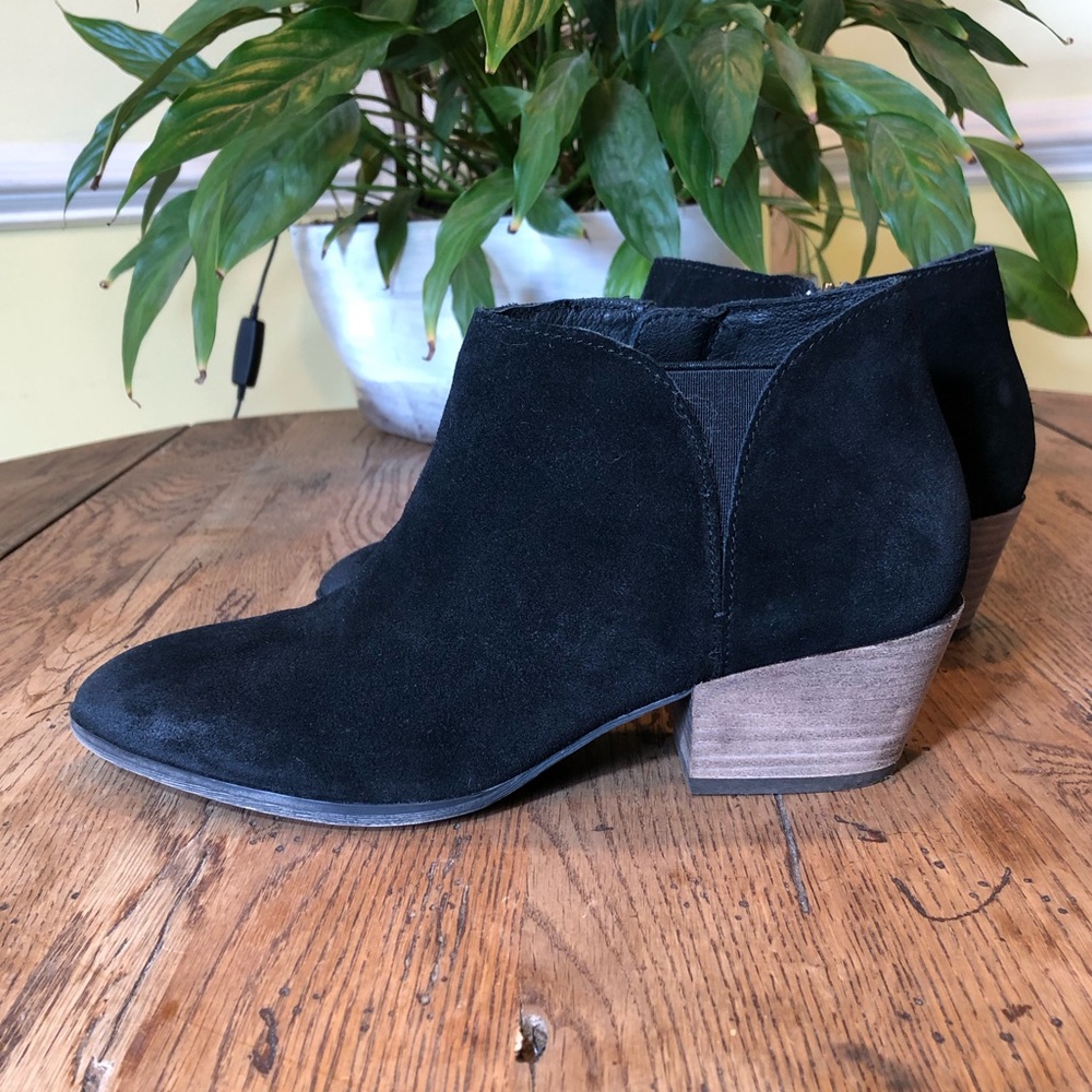Caslon Black Suede Ankle Booties Size 7M